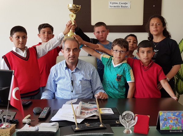 İsmail Kakaç İlkokulu Türkiye Şampiyonu