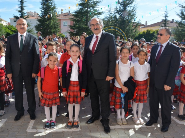 Bakanlığımız Hayat Boyu Öğrenme Genel Müdürü Sayın Mehmet Nezir GÜL Okulumuzu Ziyaret Etti.
